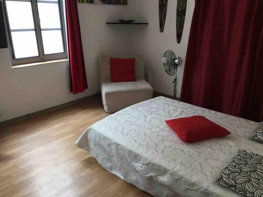 Jolie Studio Dans Le Centre Historique De Narbonne Apartamento Exterior foto