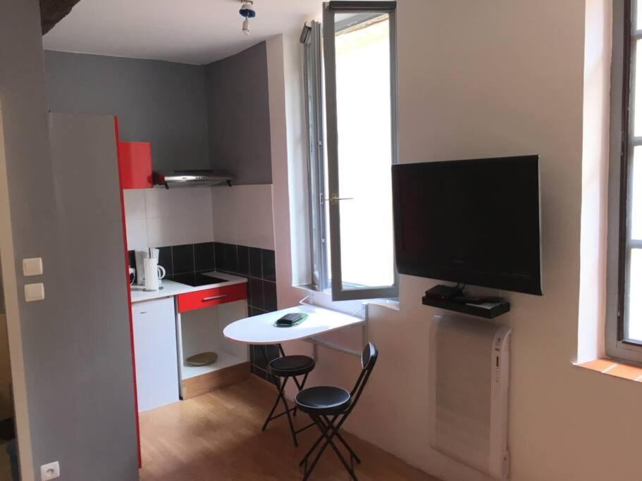 Jolie Studio Dans Le Centre Historique De Narbonne Apartamento Exterior foto